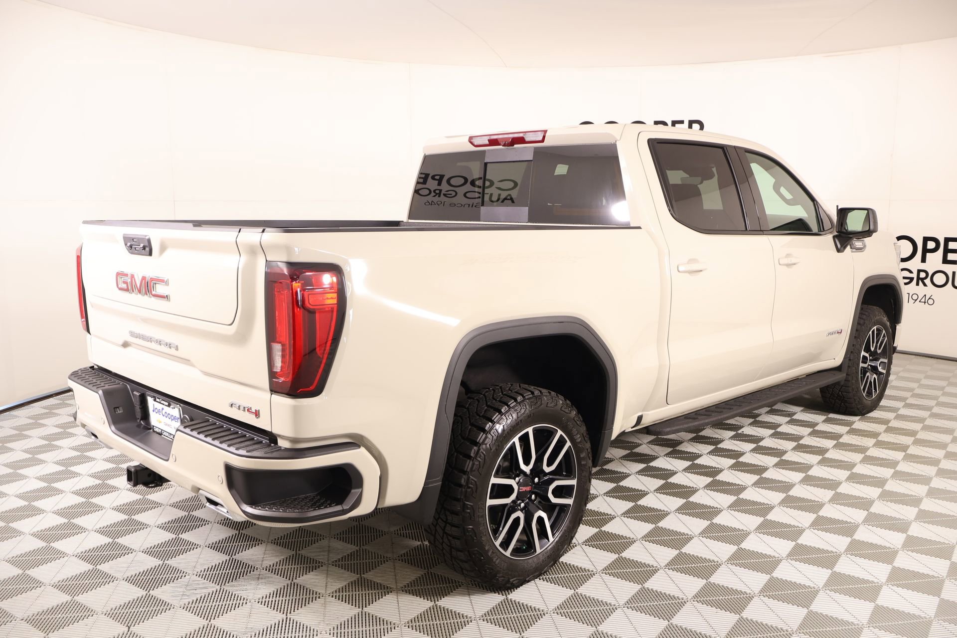 Used 2026 GMC Sierra 1500 AT4 w/ AT4 Premium Package AWD/4WD image 22