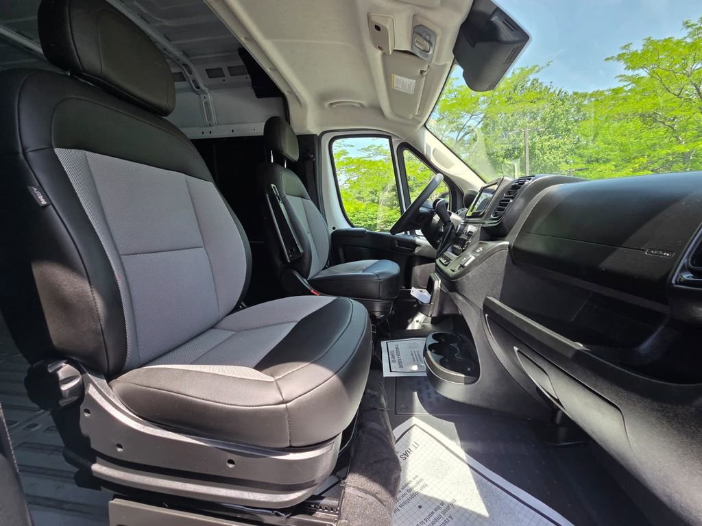 Used 2026 RAM ProMaster 2500 w/ Convenience Group FWD image 10