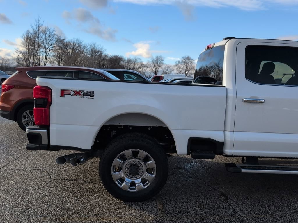 Used 2025 Ford F350 Lariat image 12
