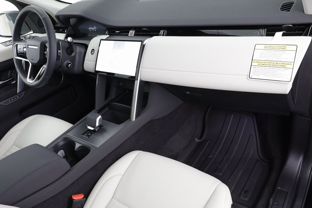 New 2025 Land Rover Discovery Sport S image 21