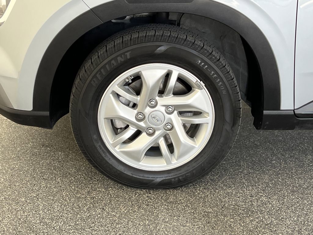 Used 2021 Hyundai Venue SE image 27