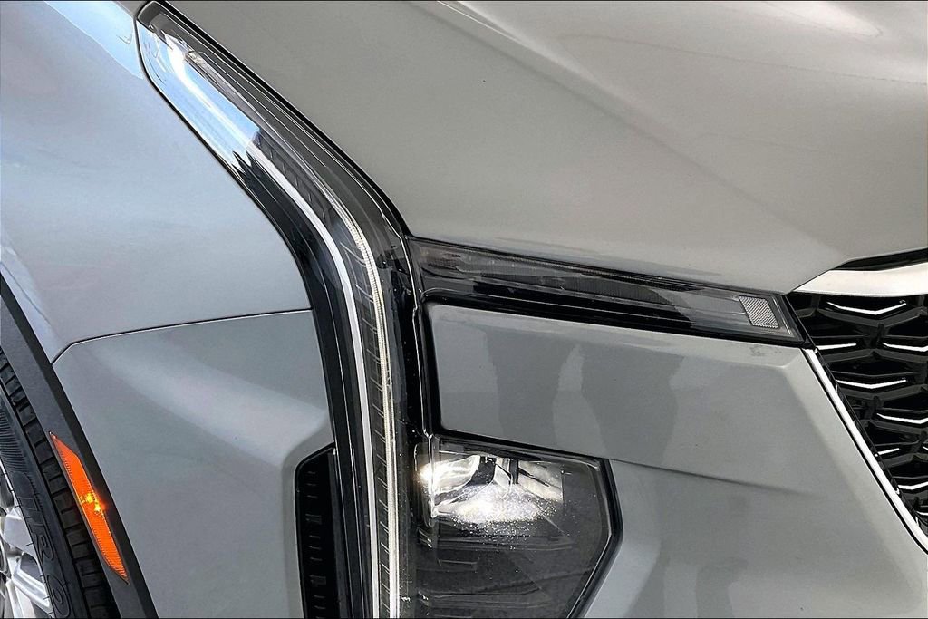 Used 2025 Cadillac XT4 Premium Luxury image 39