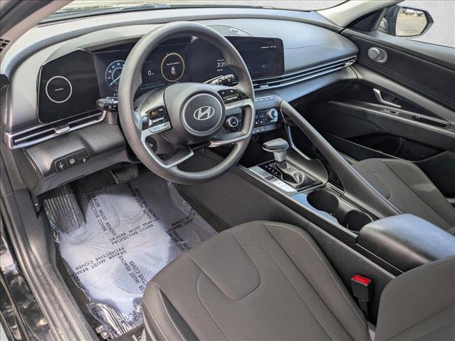 Used 2024 Hyundai Elantra Blue FWD image 10