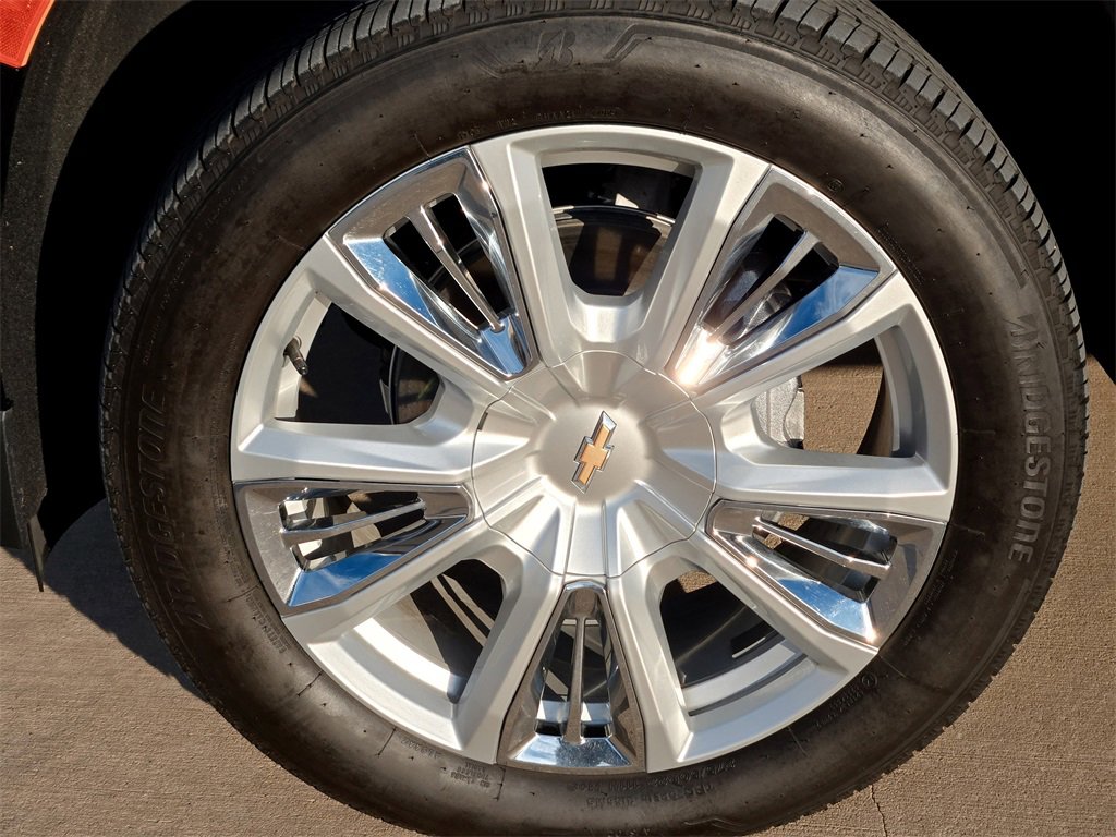 Used 2024 Chevrolet Tahoe High Country w/ Advanced Technology Package image 9