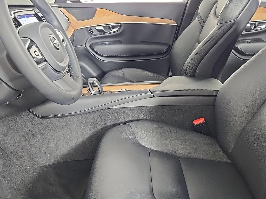Certified 2023 Volvo XC90 B6 Plus w/ Protection Package Premier AWD/4WD image 22