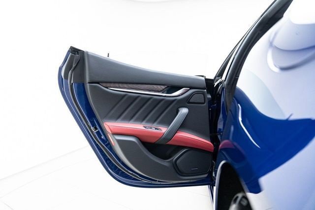 Used 2023 Maserati Ghibli Modena image 25