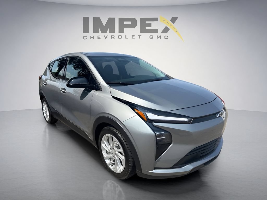 Used 2027 Chevrolet Bolt LT w/ Comfort Package FWD image 7