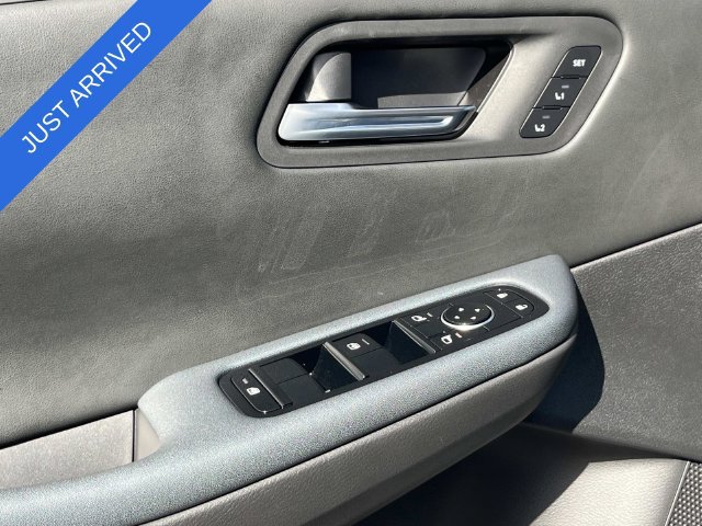 Used 2026 Nissan Leaf Platinum+ w/ Cargo Package (Platinum+) FWD image 24