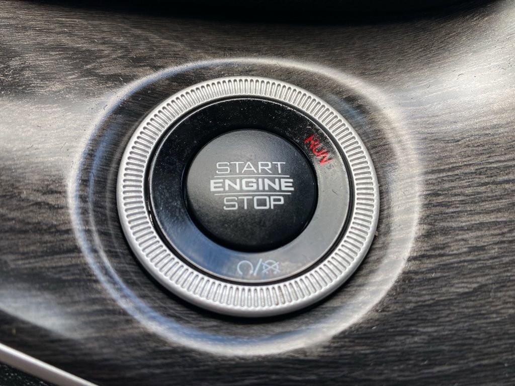 Used 2023 Jeep Grand Cherokee L Limited image 33