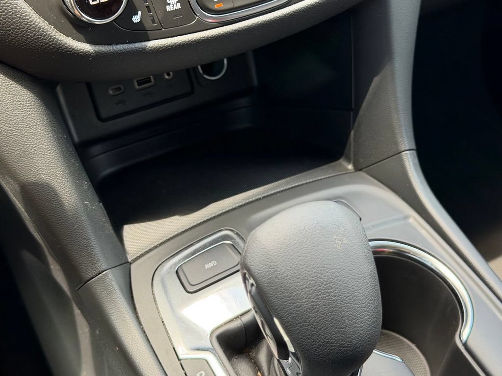 Used 2024 Chevrolet Equinox LT AWD/4WD image 18