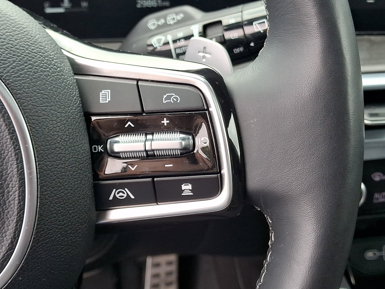 Used 2024 Kia Sorento SX Prestige AWD/4WD image 23