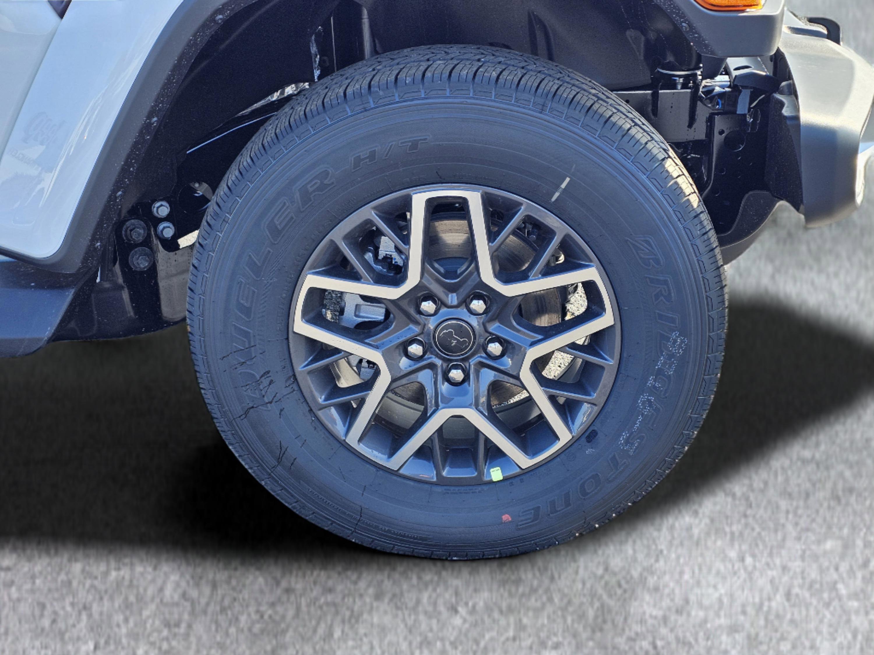 New 2026 Jeep Wrangler Unlimited Sahara AWD/4WD image 5