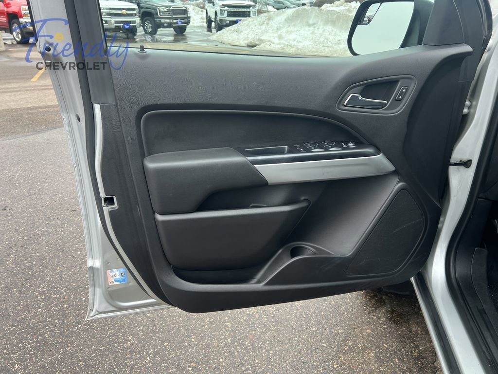 Used 2017 Chevrolet Colorado LT w/ LT Convenience Package AWD/4WD image 15