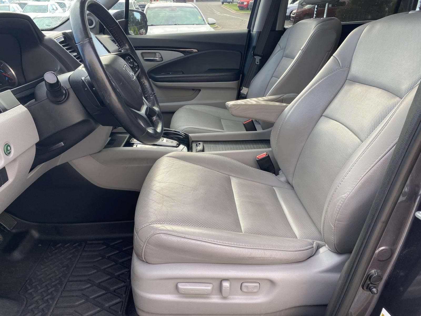 Used 2019 Honda Pilot Elite image 18