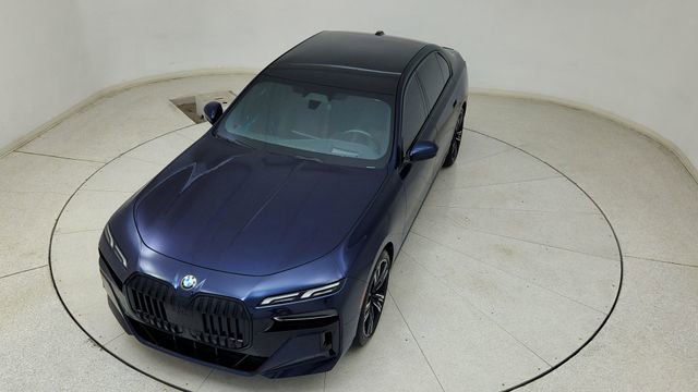 Used 2023 BMW 760i xDrive AWD/4WD image 78