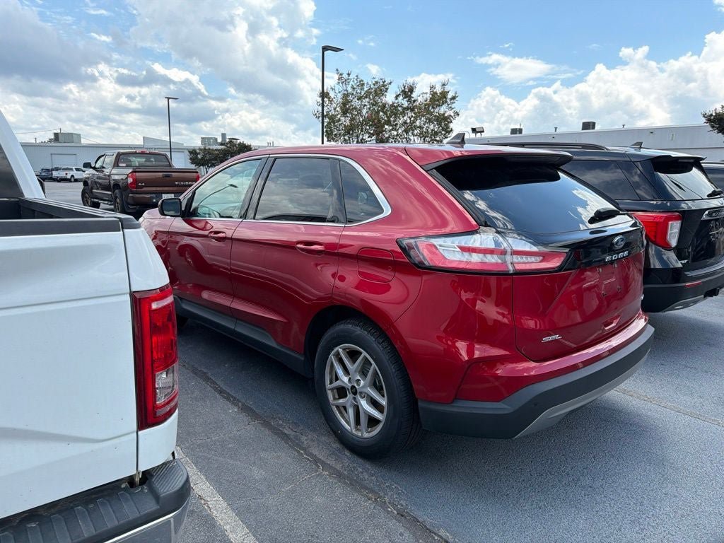 Used 2024 Ford Edge SEL AWD/4WD image 2