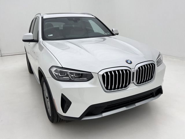 Used 2022 BMW X3 xDrive30i w/ Premium Package AWD/4WD image 3