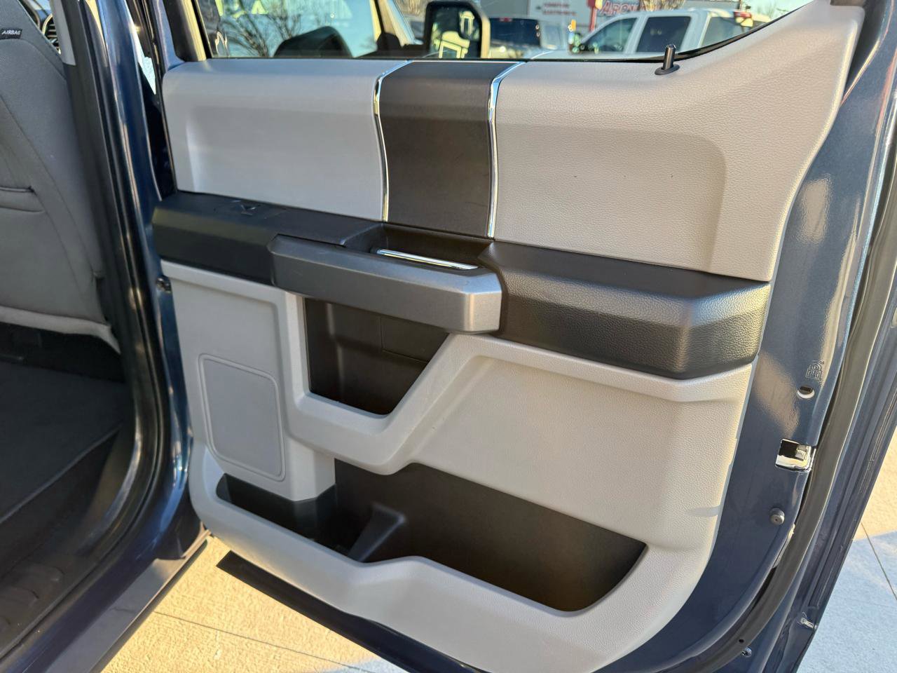 Used 2017 Ford F150 XLT image 17