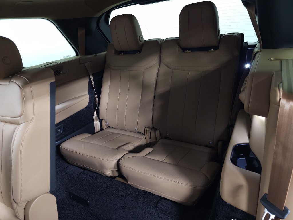 New 2026 Land Rover Range Rover Long Wheelbase SE AWD/4WD image 40
