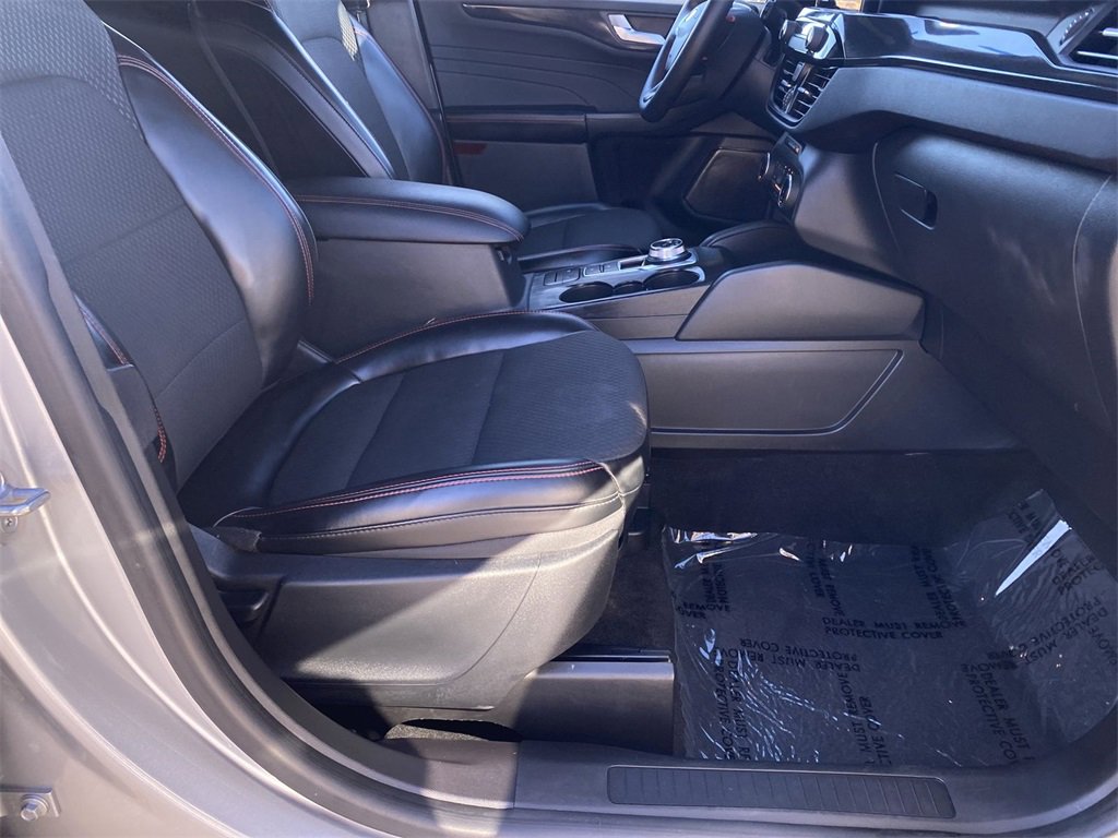 Used 2024 Ford Escape ST-Line image 40