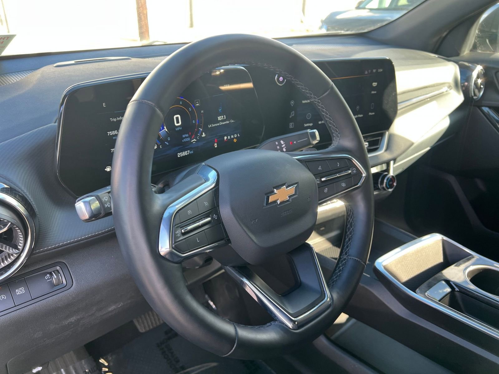 Used 2025 Chevrolet Equinox LT image 28