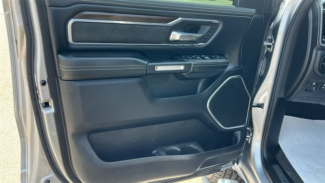 Used 2021 RAM 1500 Laramie AWD/4WD image 16