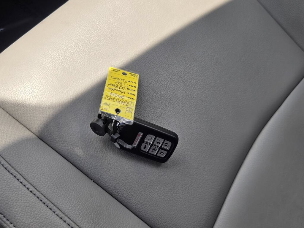 Certified 2024 Honda Odyssey Touring image 20