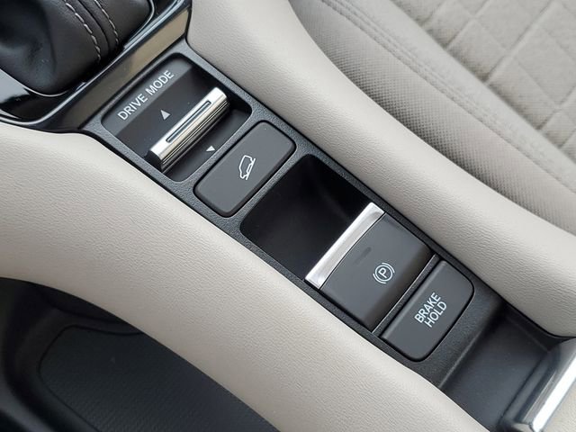 New 2026 Honda HR-V LX image 22