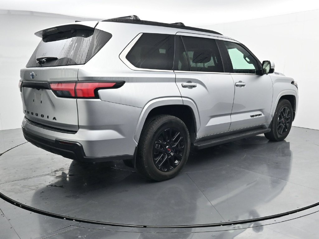 Used 2024 Toyota Sequoia SR5 w/ SR5 Premium Package AWD/4WD image 8