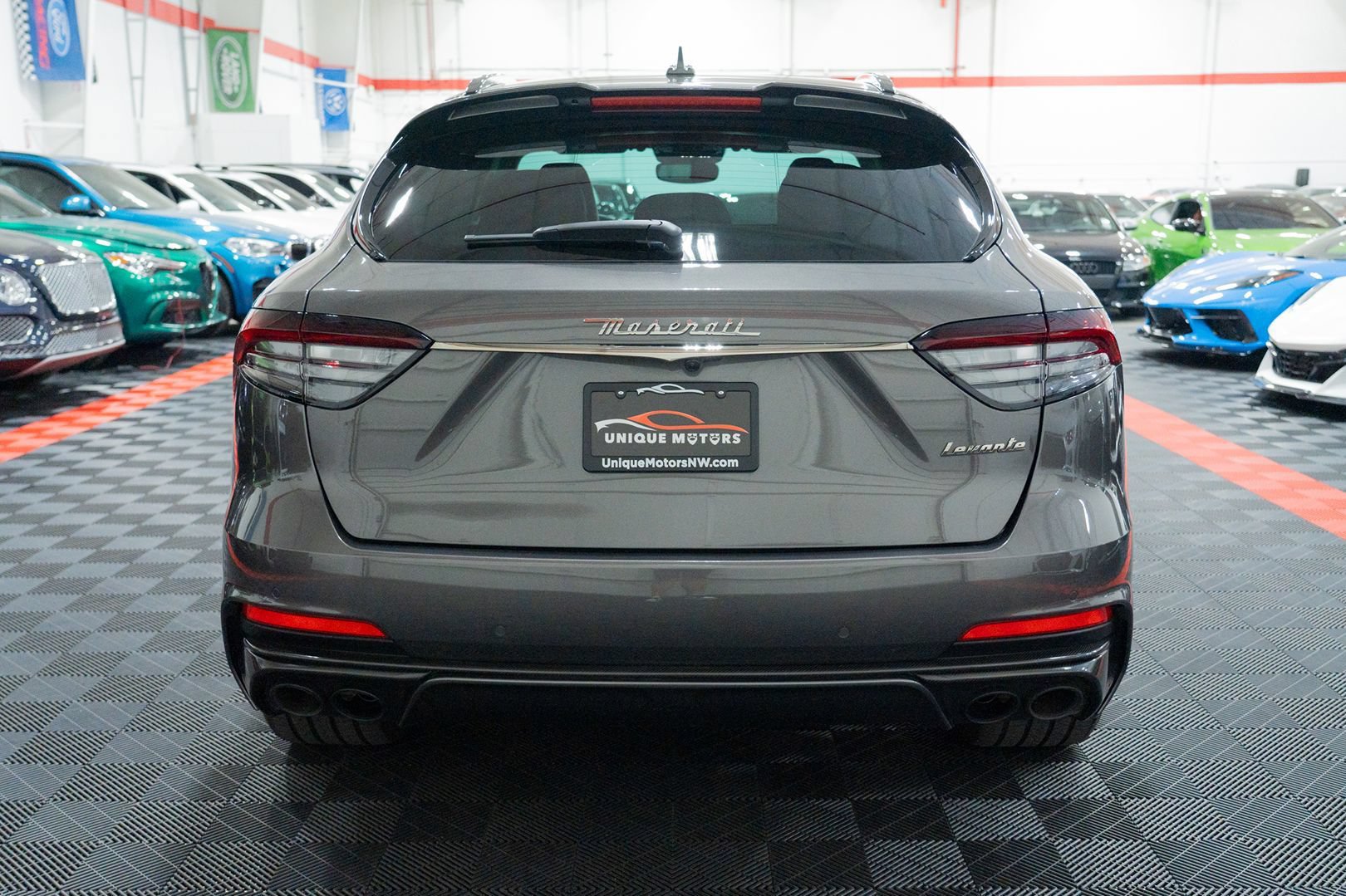 Used 2021 Maserati Levante Trofeo AWD/4WD image 5