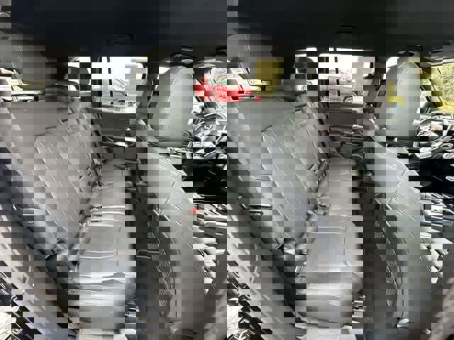 Used 2024 Mercedes-Benz GLB 250 4MATIC image 22