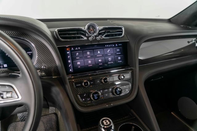 Used 2022 Bentley Bentayga AWD/4WD image 22