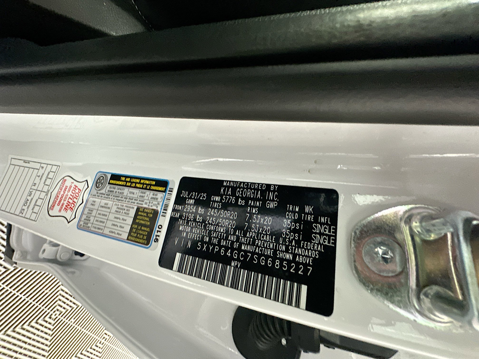 Used 2025 Kia Telluride S image 12