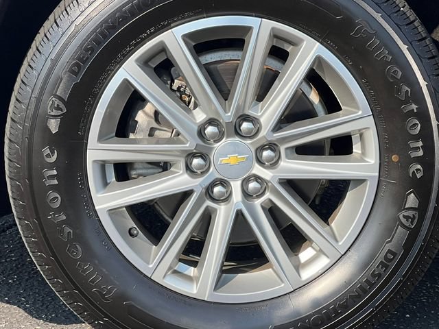 Used 2023 Chevrolet Traverse LT w/ LPO, Cargo Package AWD/4WD image 7