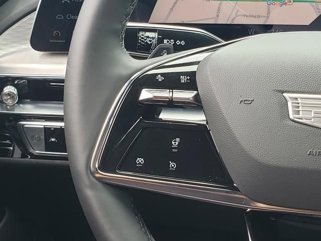 New 2025 Cadillac Lyriq Luxury w/ LPO, Floor Liner Package image 26