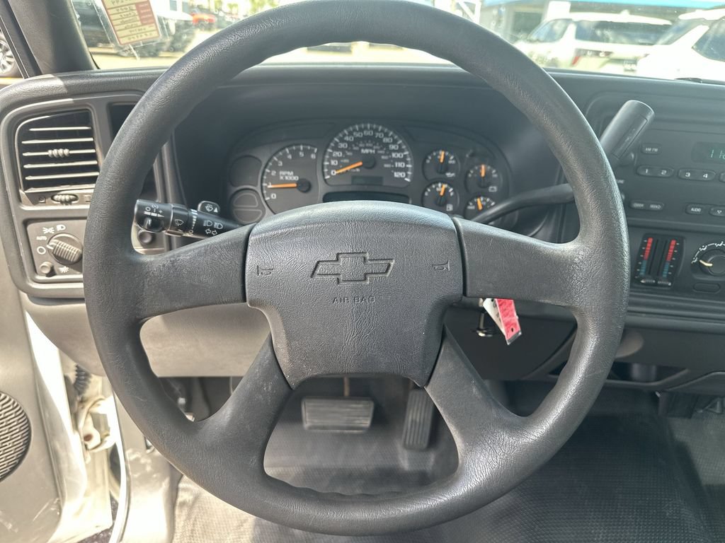 Used 2004 Chevrolet Silverado 1500 W/T RWD image 19