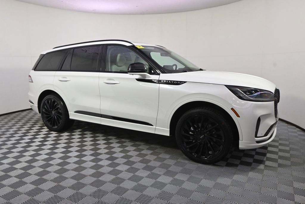 New 2026 Lincoln Aviator Reserve image 8