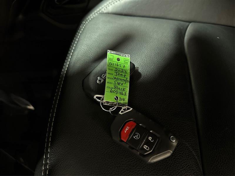 Used 2023 Jeep Wrangler Unlimited Sahara w/ Cold Weather Group AWD/4WD image 29
