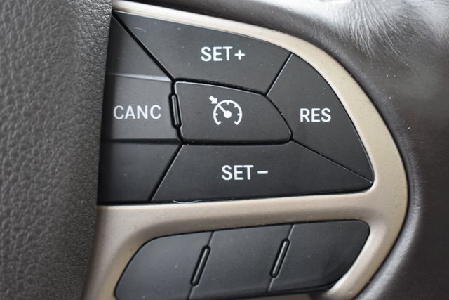 Used 2014 Jeep Grand Cherokee Overland image 27