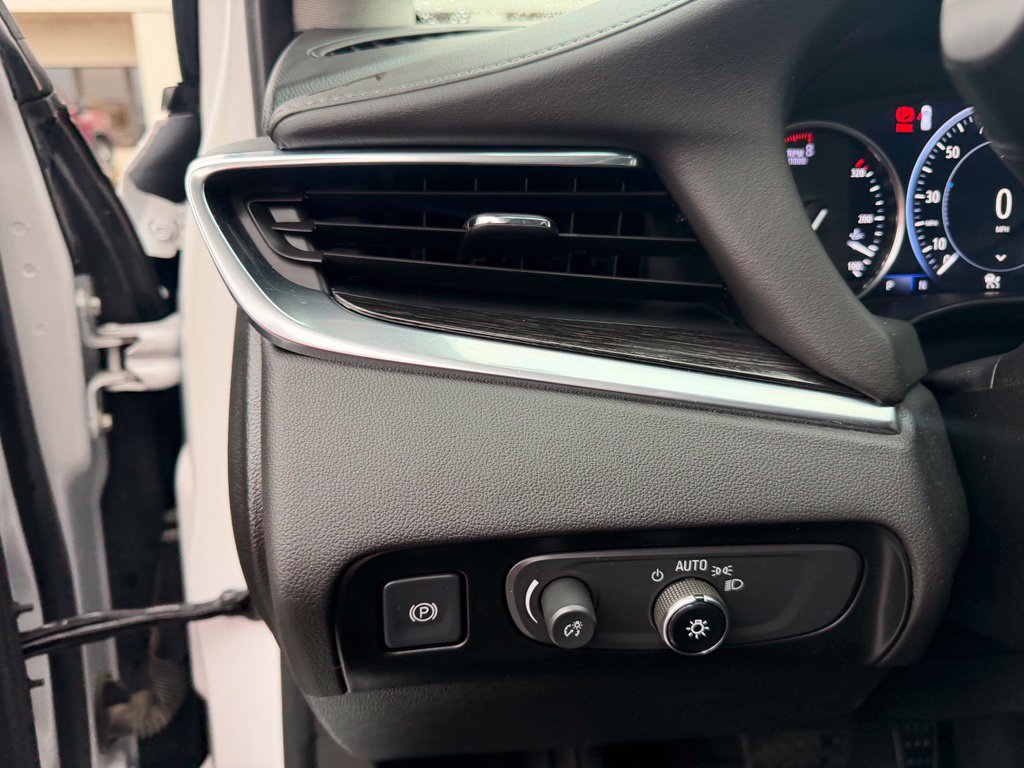 Used 2021 Buick Enclave Avenir w/ Avenir Technology Package FWD image 31