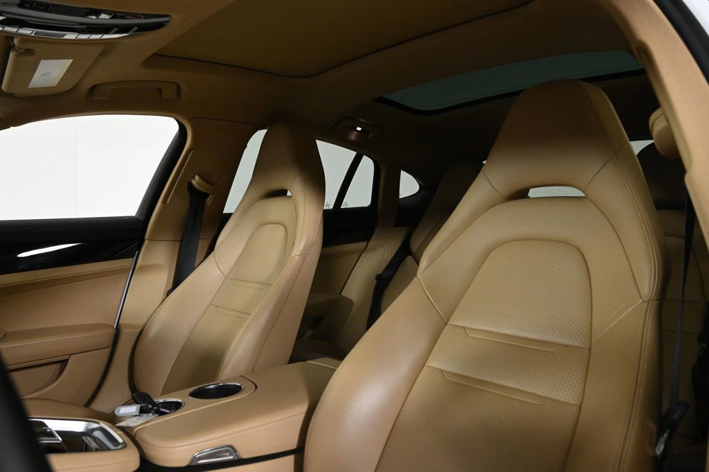 Certified 2023 Porsche Panamera 4S image 5
