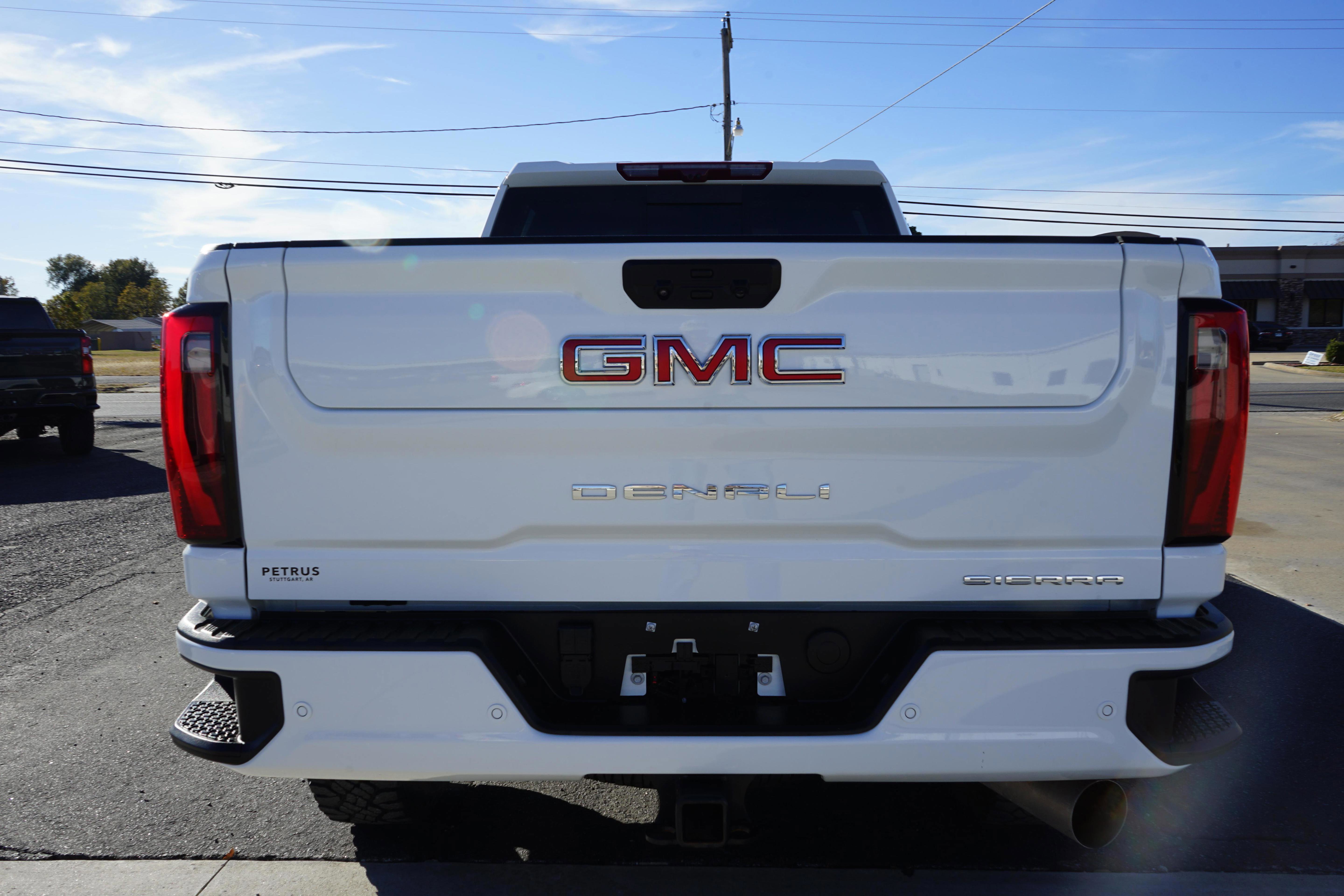 Used 2025 GMC Sierra 2500 Denali w/ Max Trailering Package image 4