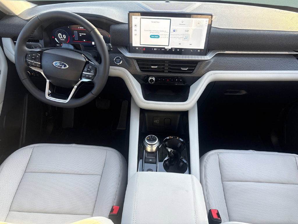 New 2026 Ford Explorer Platinum w/ LUX Leather Package AWD/4WD image 11