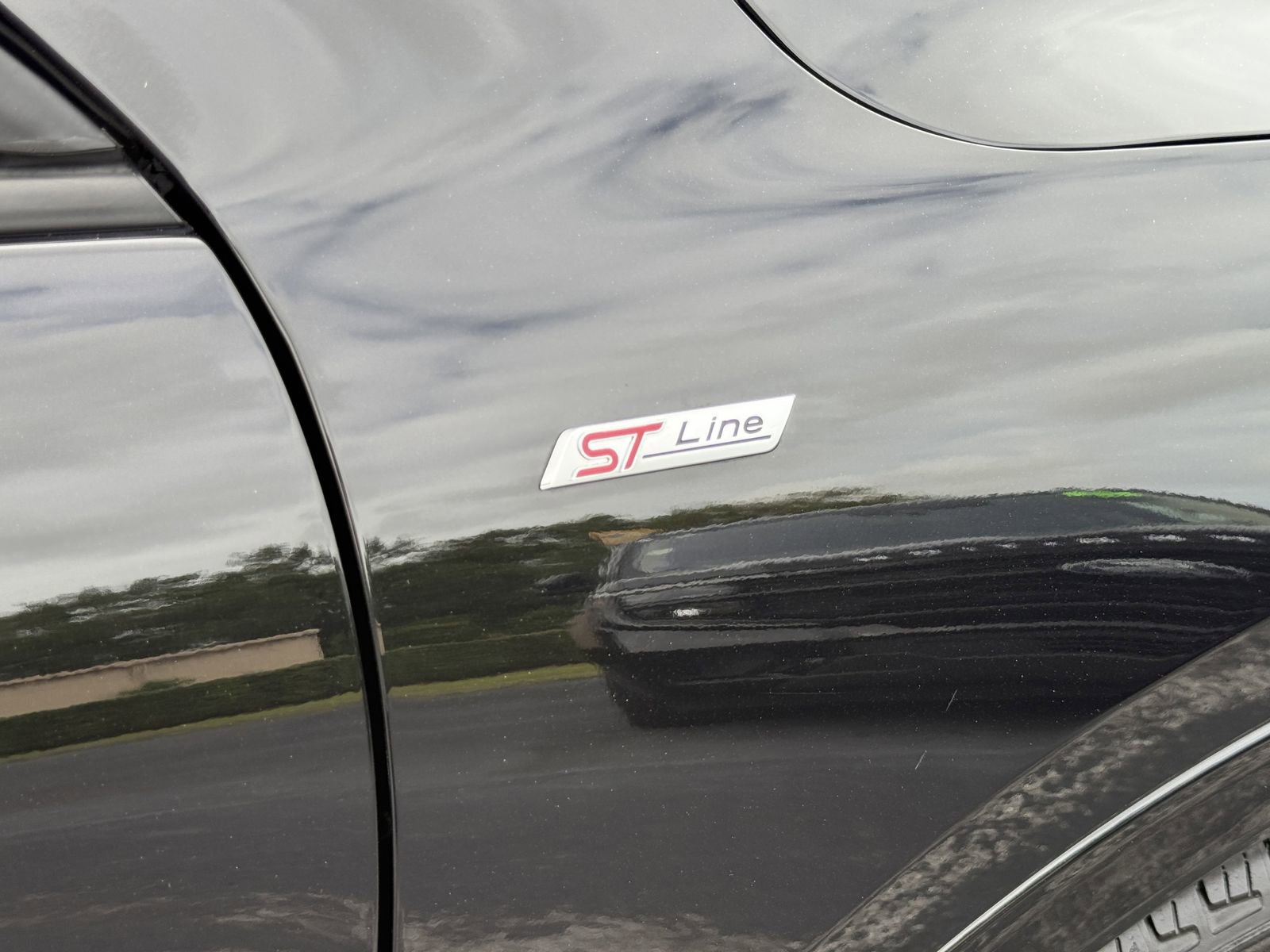 Certified 2024 Ford Escape ST-Line w/ Tech Pack #1 image 8