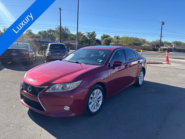Used 2013 Lexus ES 300h w/ Luxury Pkg
