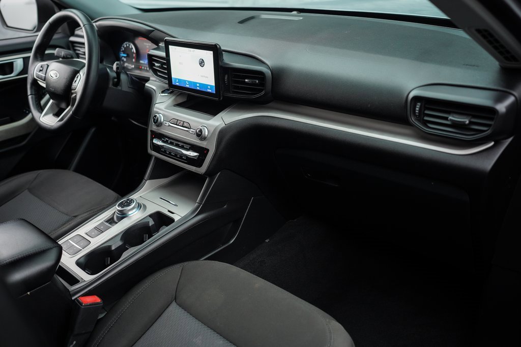 Used 2023 Ford Explorer XLT image 21