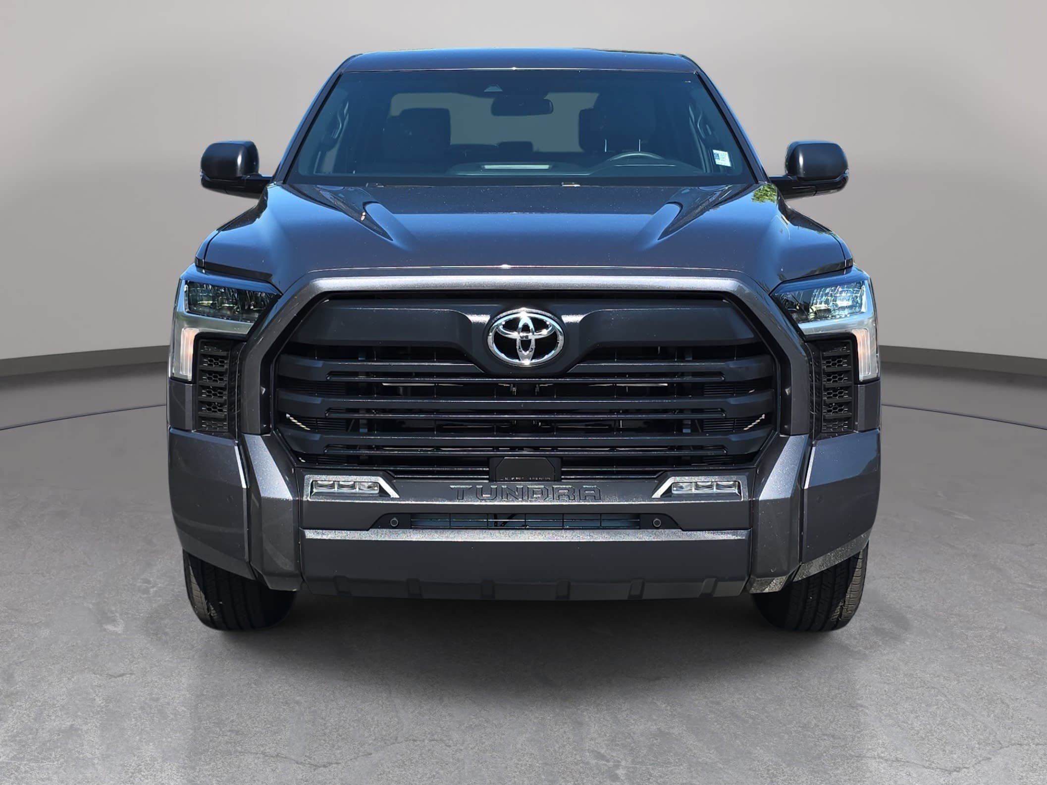 Used 2025 Toyota Tundra SR5 w/ SR5 Convenience Package AWD/4WD image 2