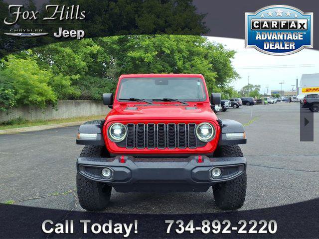 Certified 2025 Jeep Wrangler Unlimited Rubicon w/ Convenience Group AWD/4WD image 2