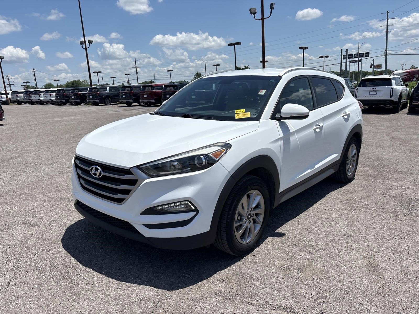 Used 2017 Hyundai Tucson SE Plus w/ Cargo Package AWD/4WD image 3