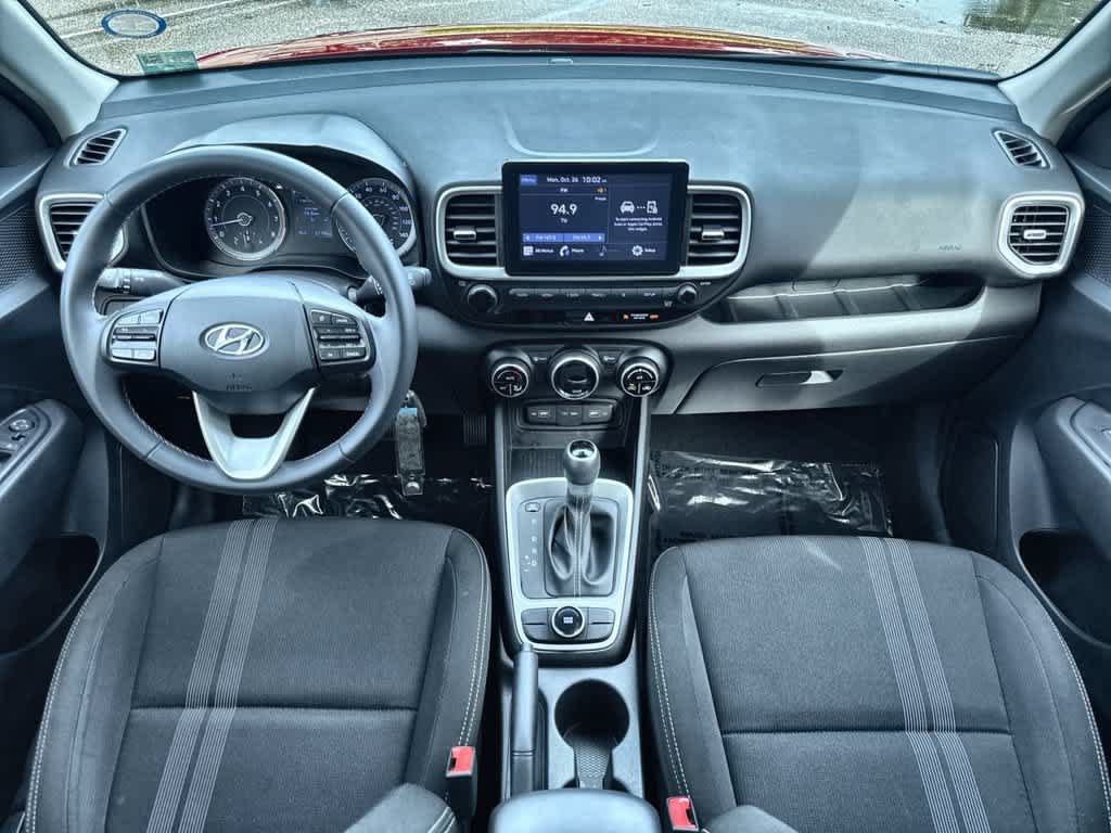 Used 2022 Hyundai Venue SEL FWD image 24